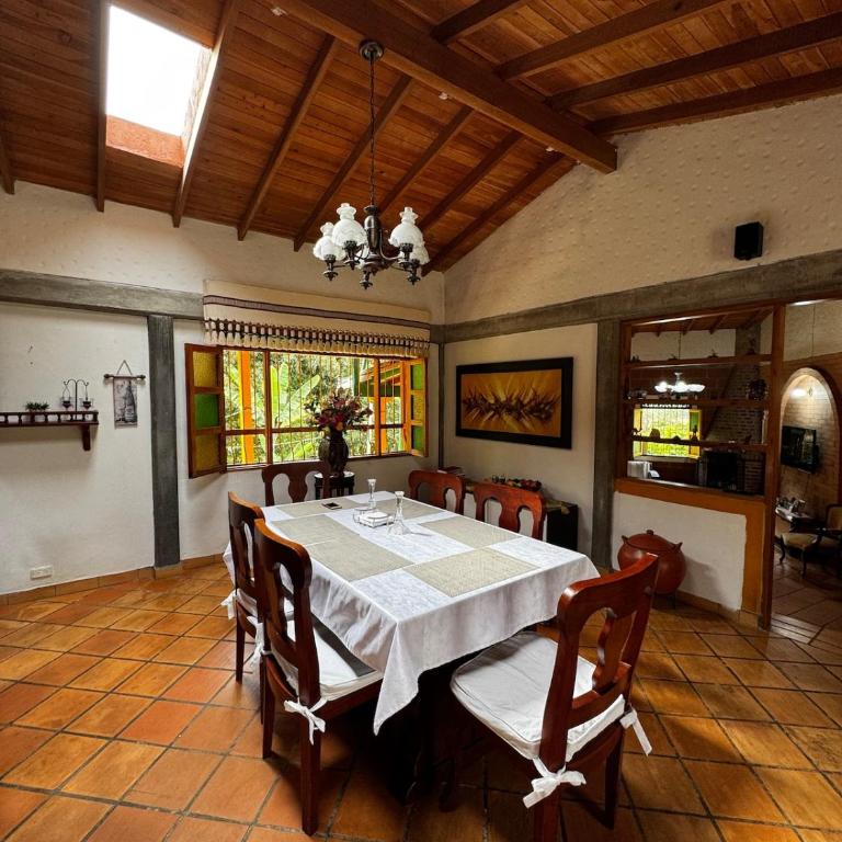 Magical farmhouse near Arví Park - Three-Bedroom Apartment - 55