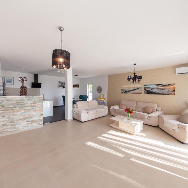 Villa Hacienda - Vila - 4