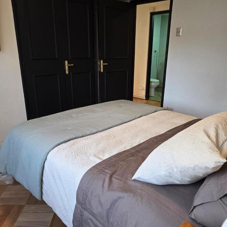 Casa Mallku - Three-Bedroom Apartment with Park View - 25