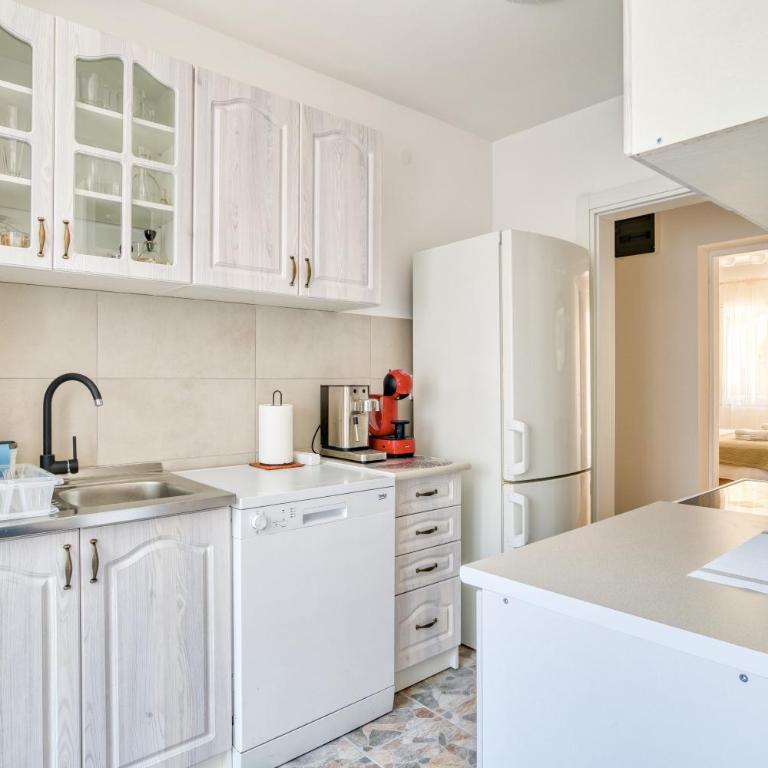 Apartment Seaside - Two-Bedroom Apartment - 16