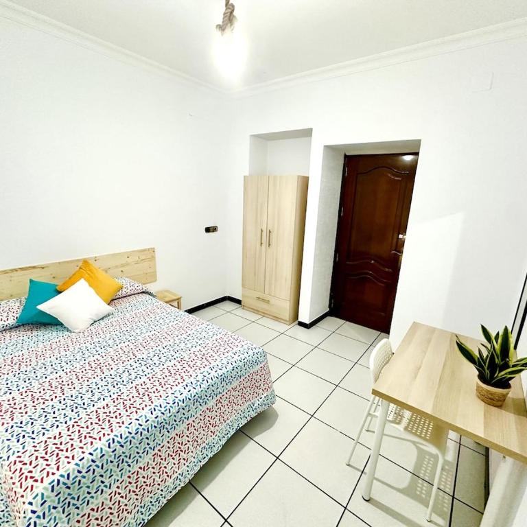 9 Rooms - Yellow House - Casa - 2