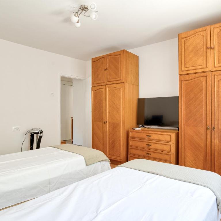 Apartment Seaside - Two-Bedroom Apartment - 26