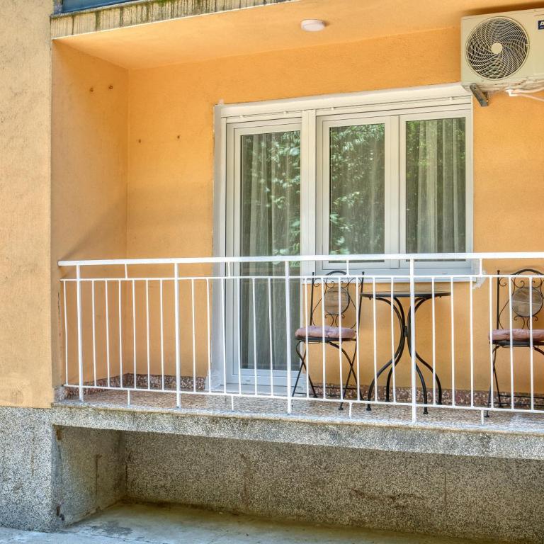 Apartment Seaside - Two-Bedroom Apartment - 21