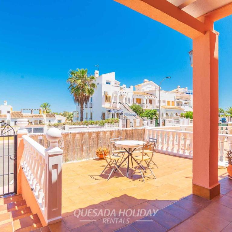 Mediterranean Bungalow in La Mata, Torrevieja - Casa de 2 dormitorios - 2
