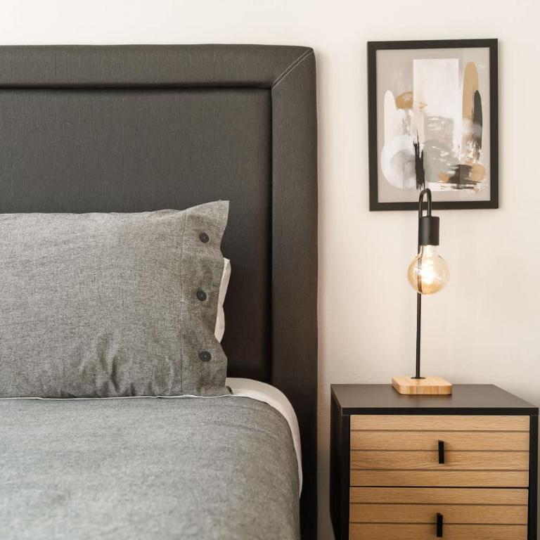 Modern & Fully Equipped Apt Next to Metro - Apartment - 8