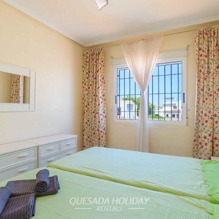 Mediterranean Bungalow in La Mata, Torrevieja - Casa de 2 dormitorios - 12