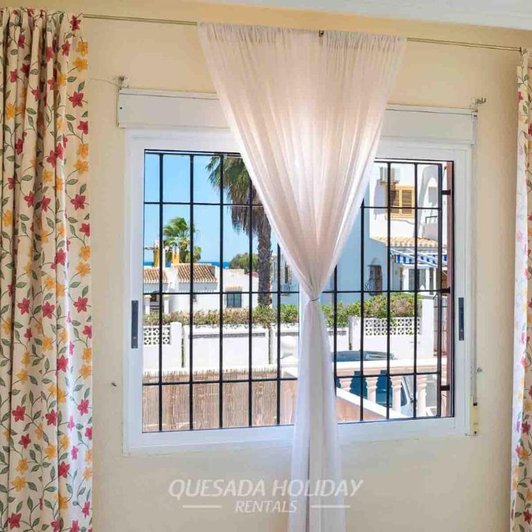 Mediterranean Bungalow in La Mata, Torrevieja - Casa de 2 dormitorios - 40