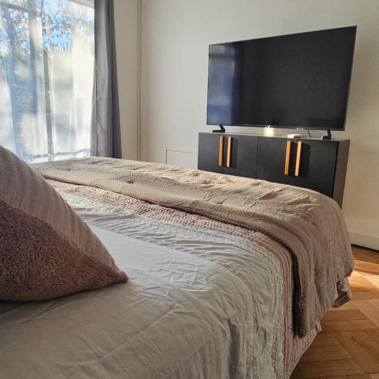 Casa Mallku - Three-Bedroom Apartment with Park View - 21