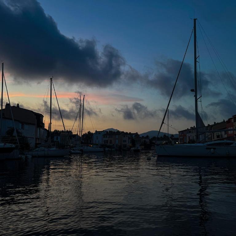 Port Grimaud - Superbe Studio 40 M2 - Accès plage - Monolocale con Vista Mare - 26