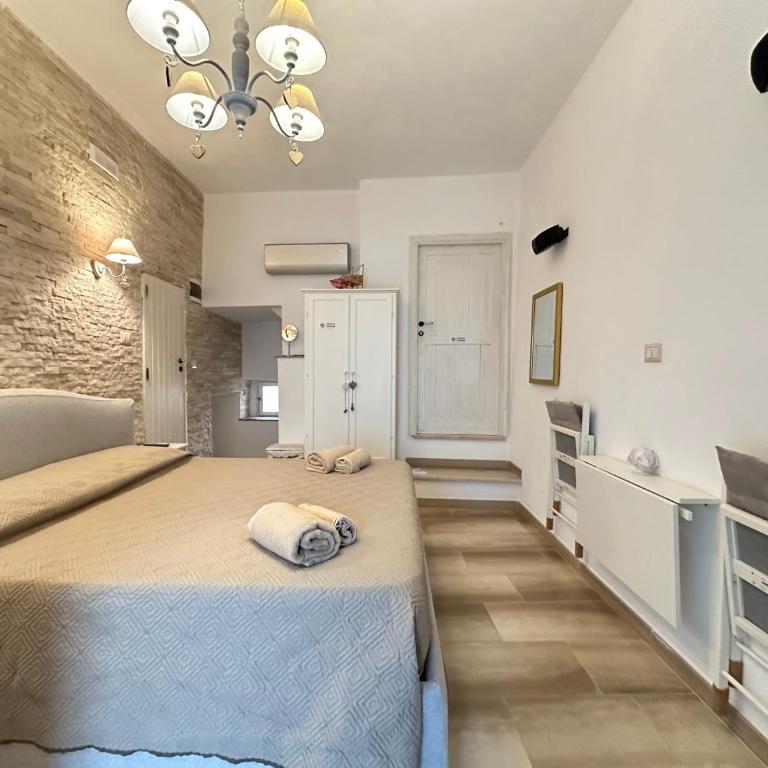Cozy Sea View Flat with Private 83 sq Rooftop, Balcony, and BBQ in the Old Town - Appartamento con 1 Camera da Letto - 2