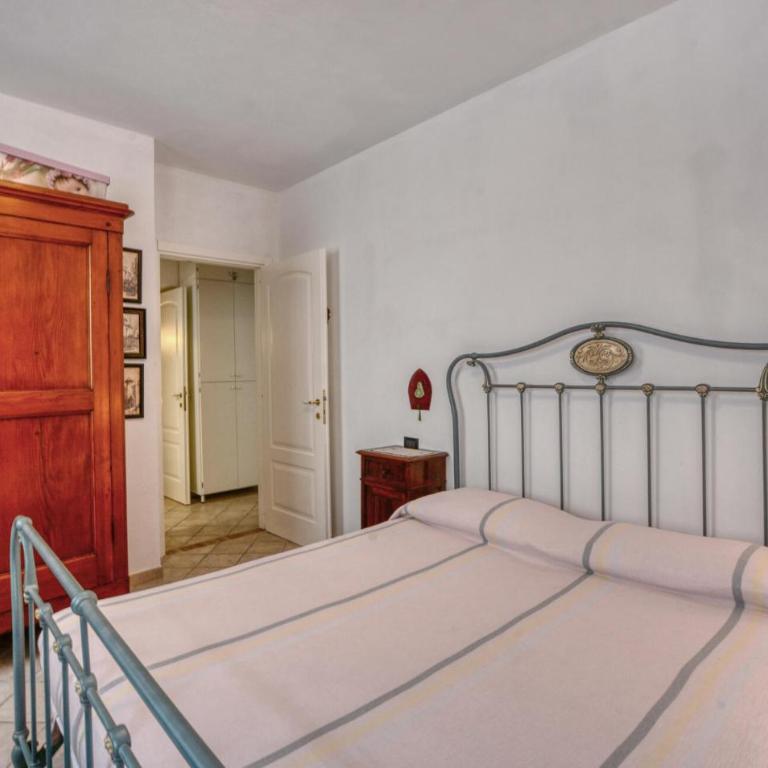 2 Bedroom Stunning Apartment In Moneglia - Two-Bedroom Apartment - 12
