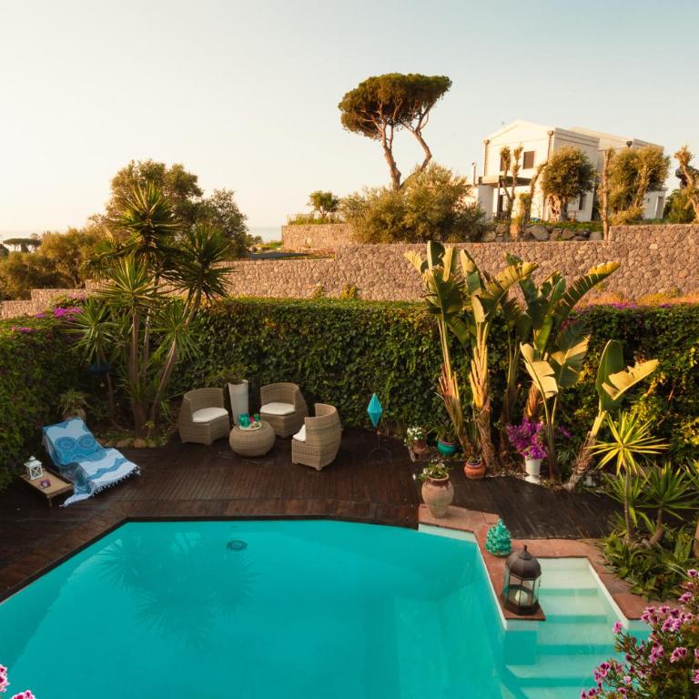 Villa Cannizzaro - Three-Bedroom Villa - 32
