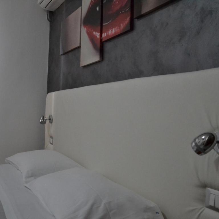 B&B Il Molo - Camera Matrimoniale con Bagno Privato - 10