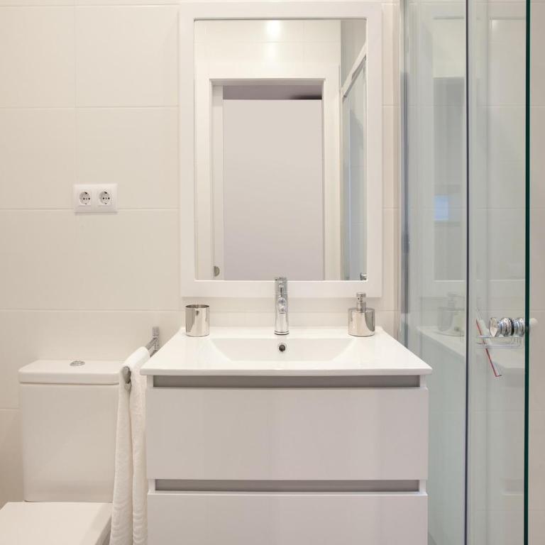 Stay U-nique Apartments Sant Pau - 2 Bedroom Apartment - Ronda de Sant Pau 17 - 5