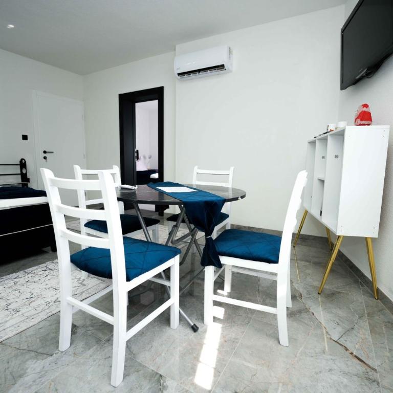 Apartmani M&DŽ Bihać - Two-Bedroom Apartment - 25