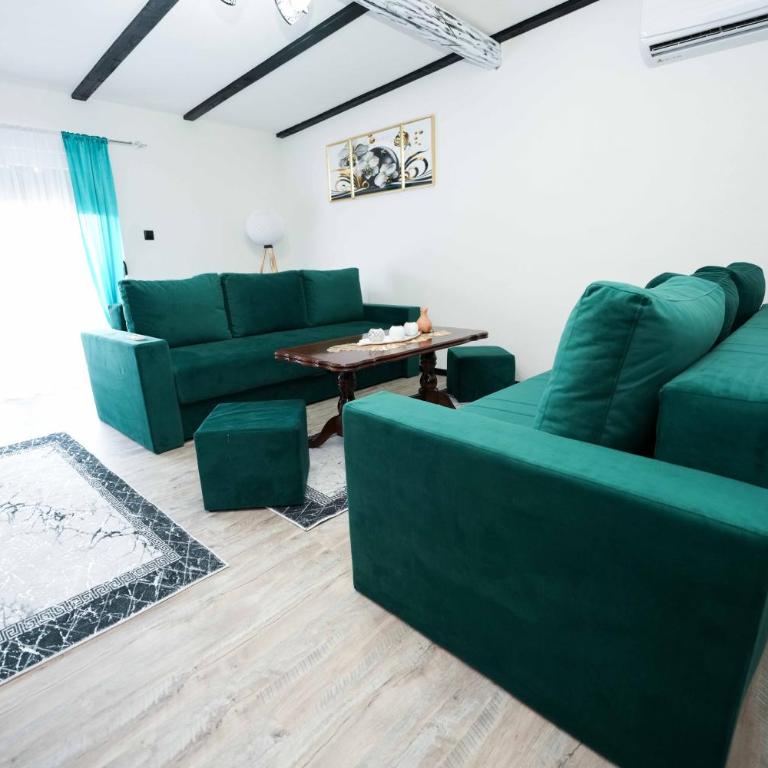 Apartmani M&DŽ Bihać - Three-Bedroom Deluxe Apartment - 29