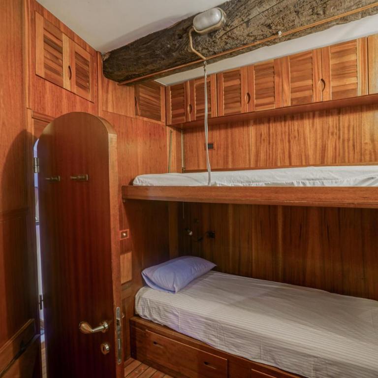 1 Bedroom Stunning Apartment In Camogli - One-Bedroom Apartment - 9