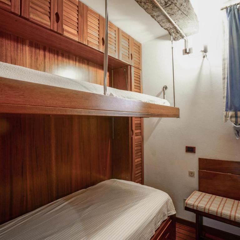 1 Bedroom Stunning Apartment In Camogli - One-Bedroom Apartment - 10