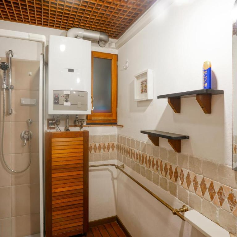 1 Bedroom Stunning Apartment In Camogli - One-Bedroom Apartment - 12