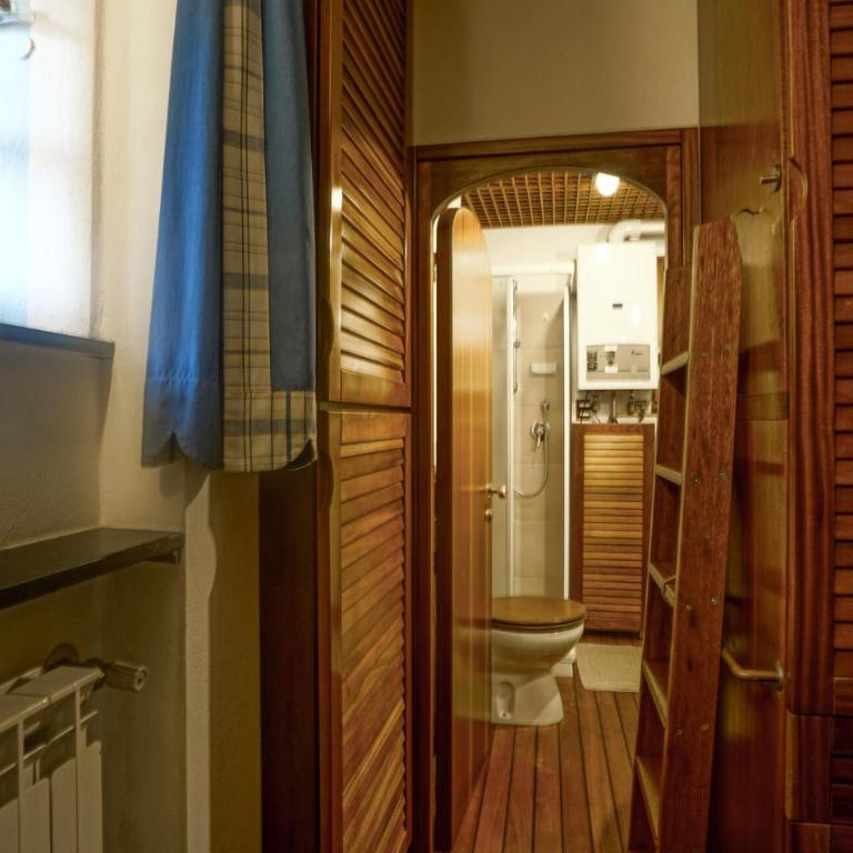 1 Bedroom Stunning Apartment In Camogli - One-Bedroom Apartment - 11