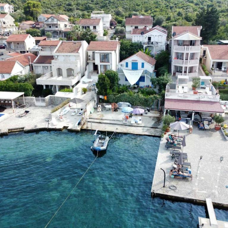 D&M Obala Krtole - Two-Bedroom Apartment with Sea View - 10