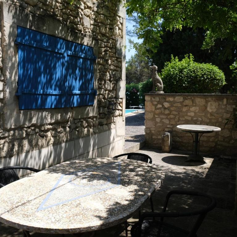 very pleasant provençal mas, typical to the region, with heated pool in saint remy de provence - 9 people - Maison de Vacances 4 Chambres - 10