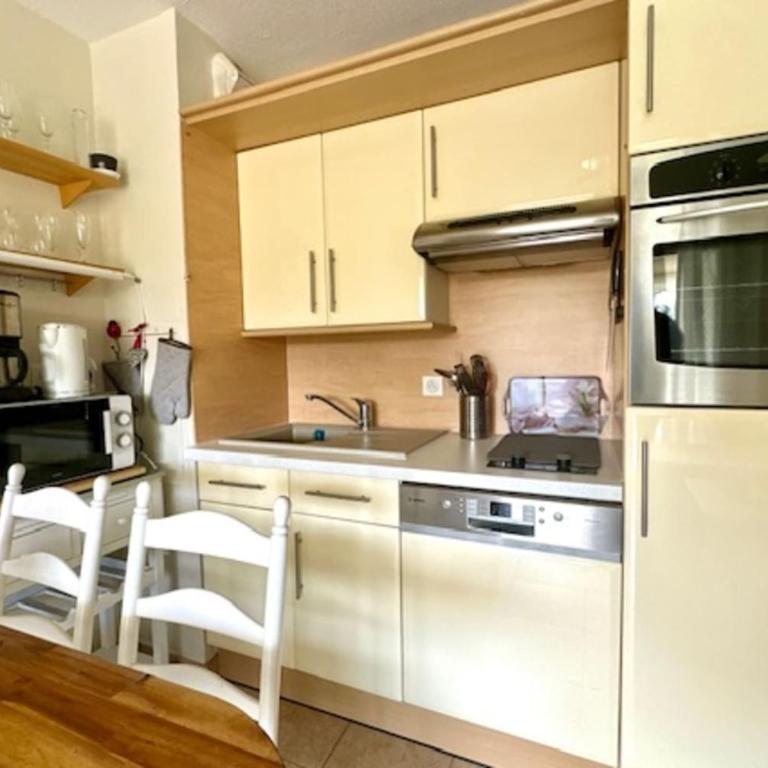 Renovated apartment with balcony - Appartamento - 6
