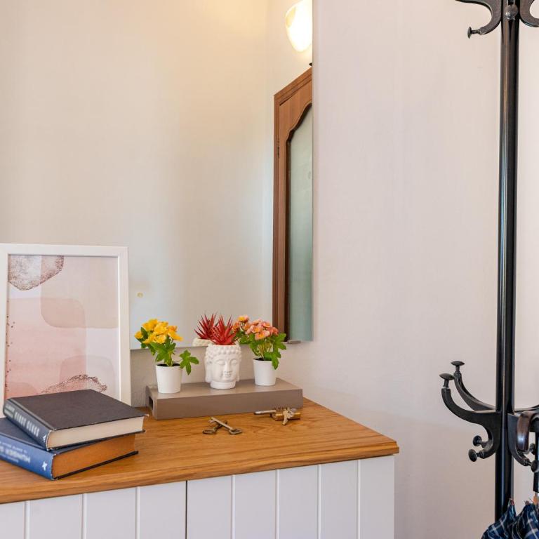 lnd 15- Attico 2 camere balcone parcheggi gratis ascensore - Appartamento con 1 Camera da Letto - 14