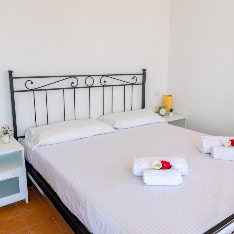 lnd 15- Attico 2 camere balcone parcheggi gratis ascensore - Appartamento con 1 Camera da Letto - 18