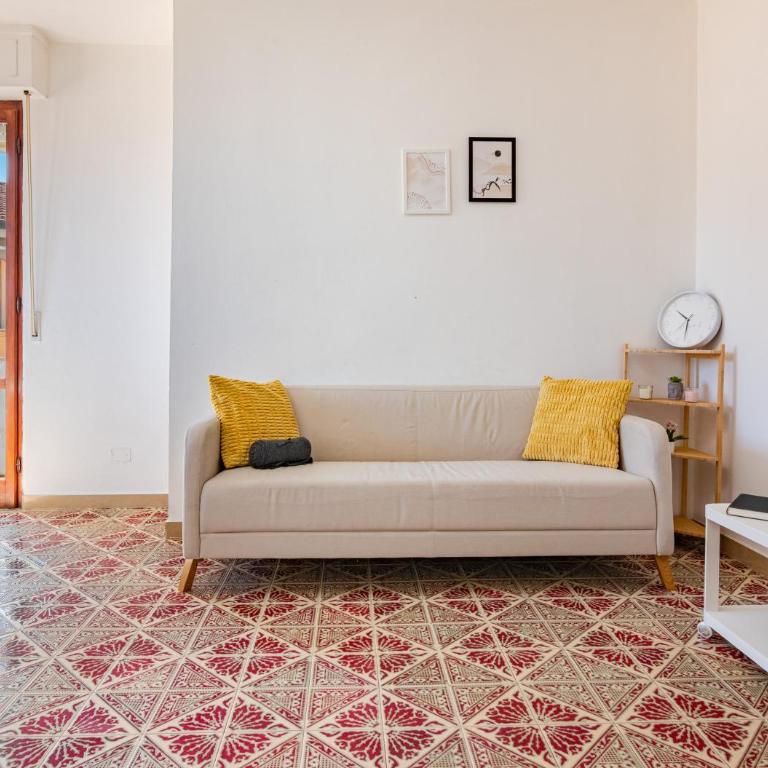 lnd 15- Attico 2 camere balcone parcheggi gratis ascensore - Appartamento con 1 Camera da Letto - 21