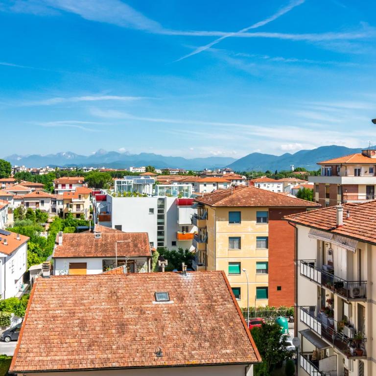 lnd 15- Attico 2 camere balcone parcheggi gratis ascensore - Appartamento con 1 Camera da Letto - 22