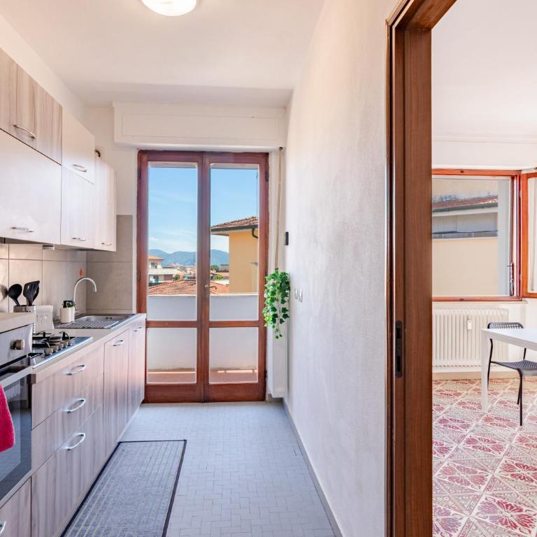 lnd 15- Attico 2 camere balcone parcheggi gratis ascensore - Appartamento con 1 Camera da Letto - 27