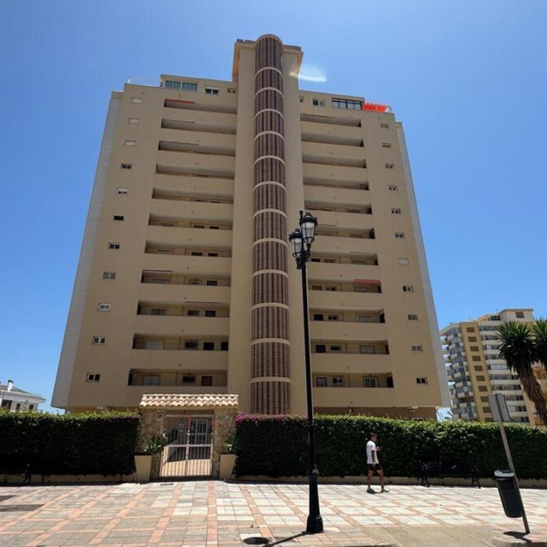 Estilo confort en Los Boliches con piscina parking - Apartamento con vistas y balcón - 11