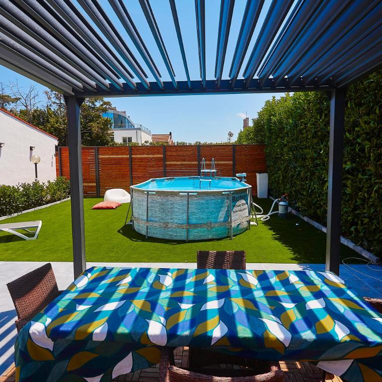 Villa Emma - Three-Bedroom House - 4
