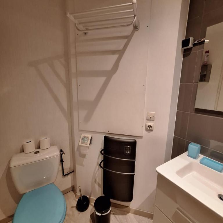 Studio cabine 4 pers Cosy esprit chalet Les glovettes - Appartamento con 1 Camera da Letto - 11