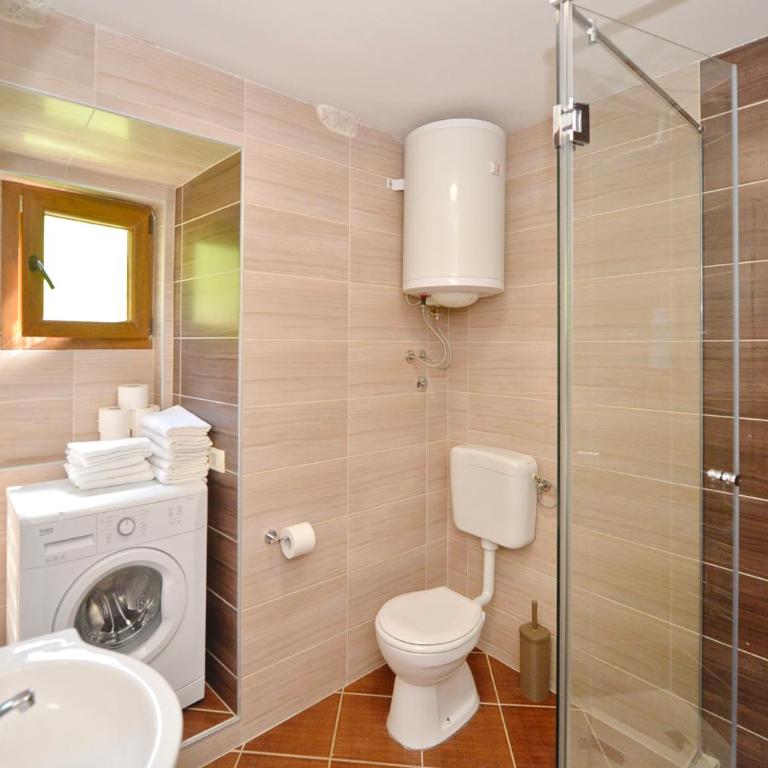 Kuzman Apartments - One-Bedroom Standard Apartment - 30