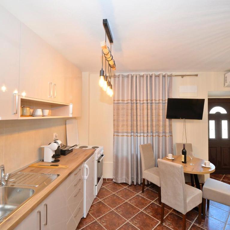 Kuzman Apartments - Apartment - Ground Floor - 26
