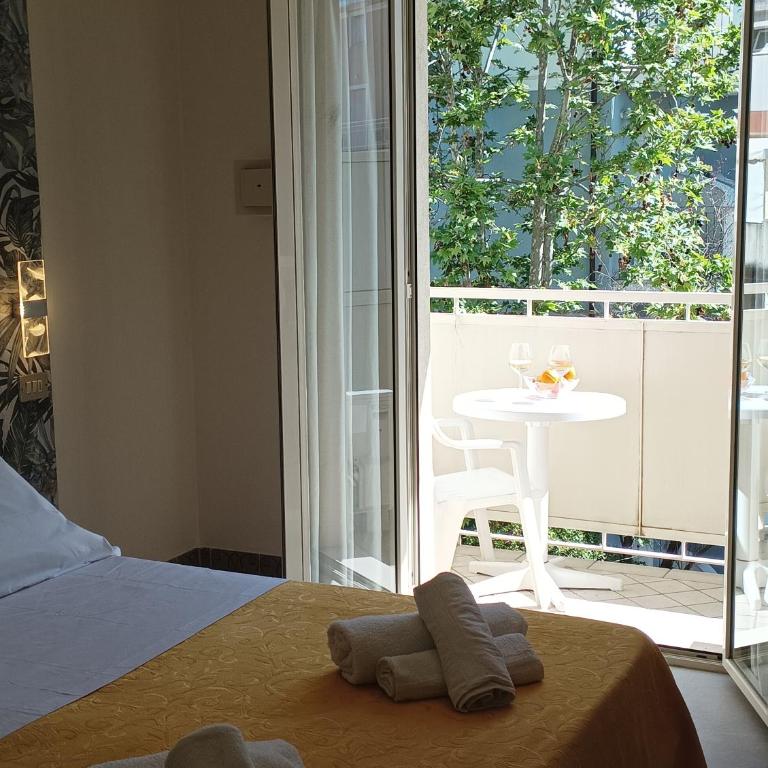 Hotel CARLO - Double or Twin Room - 10