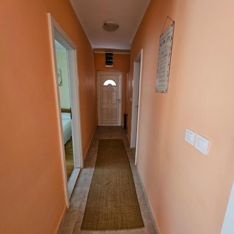 Apartment Loâso Comfy Two BDR Sixty meters to the sea - Two-Bedroom Apartment with Garden View - 12