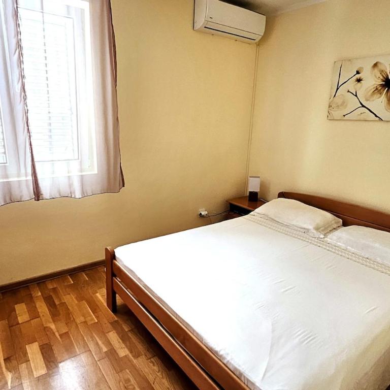 Apartment Loâso Comfy Two BDR Sixty meters to the sea - Two-Bedroom Apartment with Garden View - 17