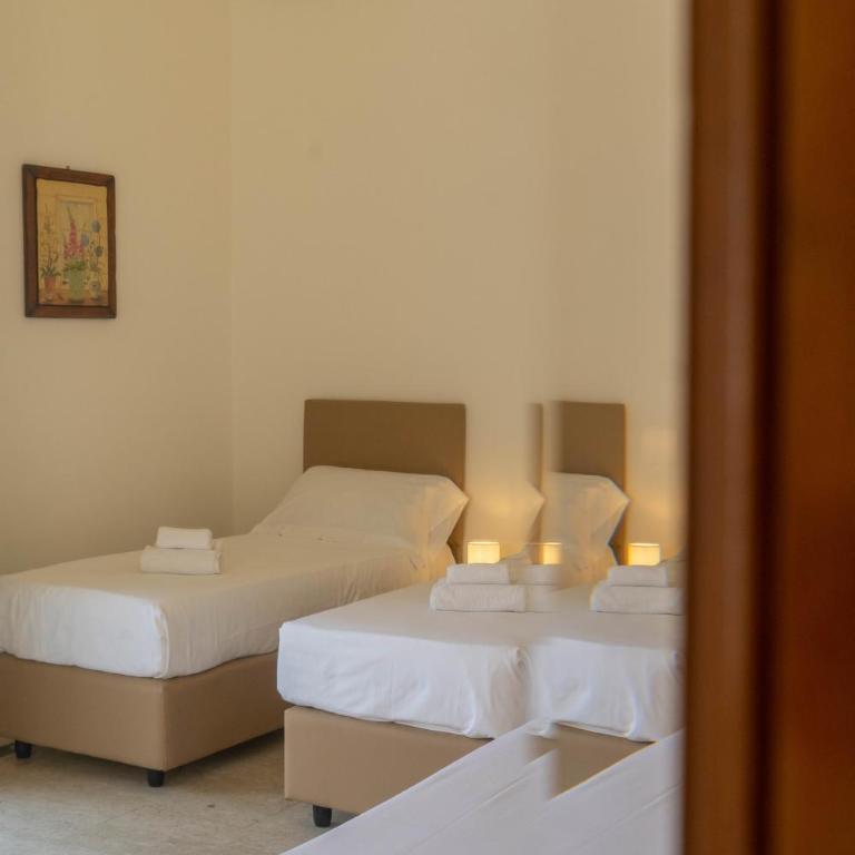 Domus Lavica by Sicily in Home - Quadruple Room with Terrace - 1