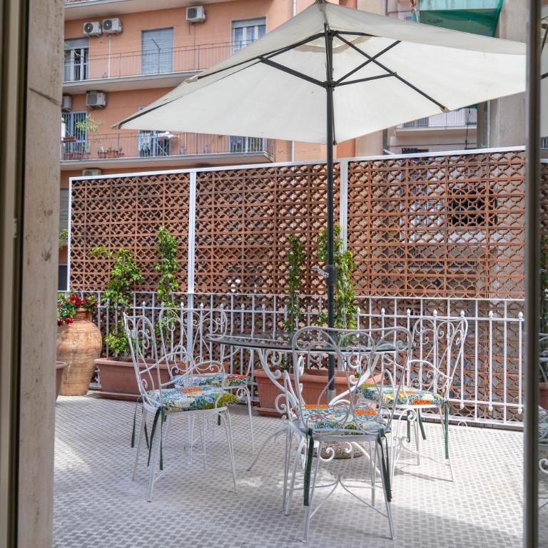 Domus Lavica by Sicily in Home - Quadruple Room with Terrace - 11