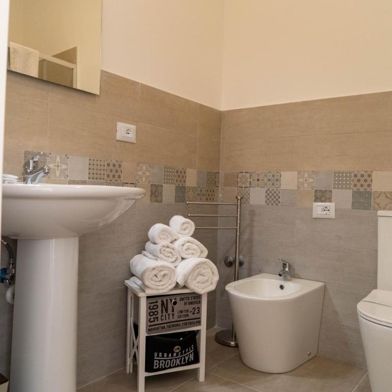 Domus Lavica by Sicily in Home - Quadruple Room with Terrace - 10