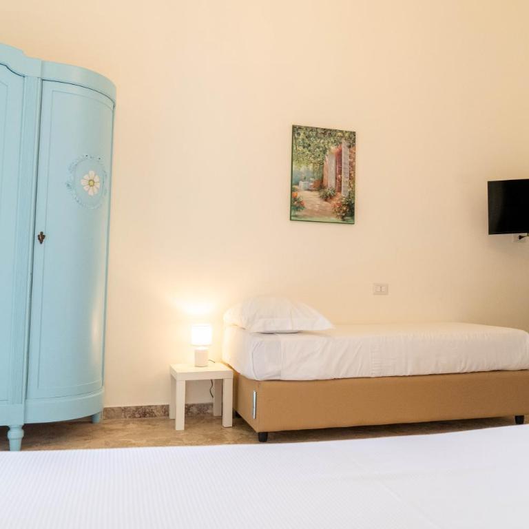 Domus Lavica by Sicily in Home - Triple Room with Bathroom - 10