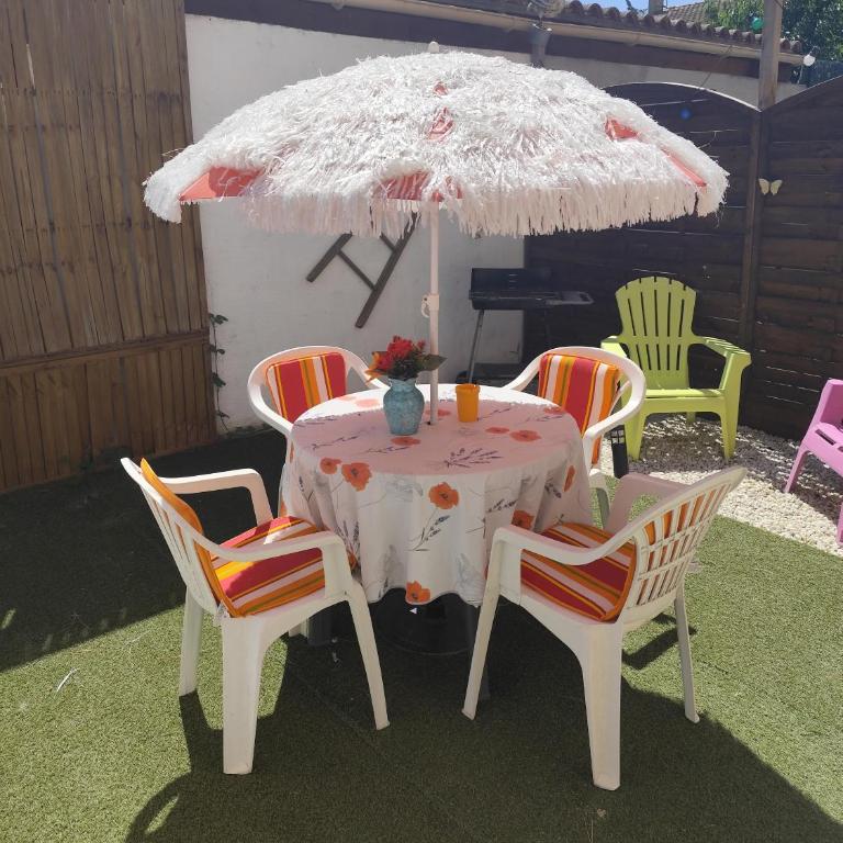 Aux portes de Camargue - One-Bedroom Apartment - 4