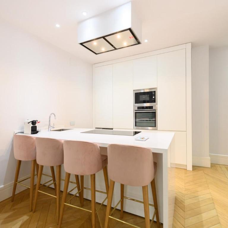 Luxury apartment in the center of Madrid REI251 - One-Bedroom Apartment - 16