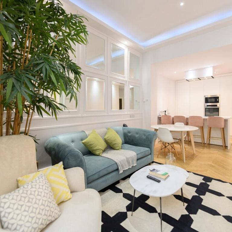 Luxury apartment in the center of Madrid REI251 - One-Bedroom Apartment - 23