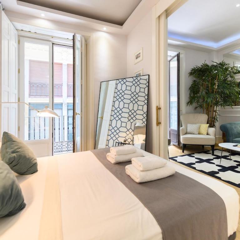 Luxury apartment in the center of Madrid REI251 - One-Bedroom Apartment - 26