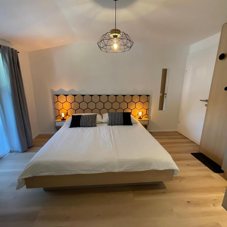 Seaways Apartments - ruhige Lage - Natur & Erholung auf 6500m2 Garten - Doppelzimmer mit eigenem Bad - 1
