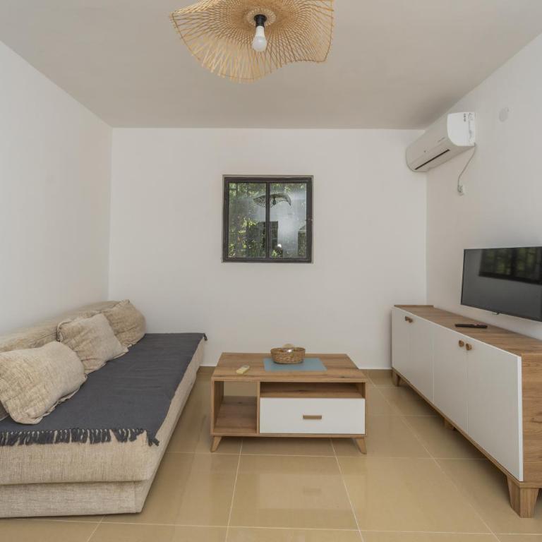 Forest Nest Bartula - One-Bedroom House - 28